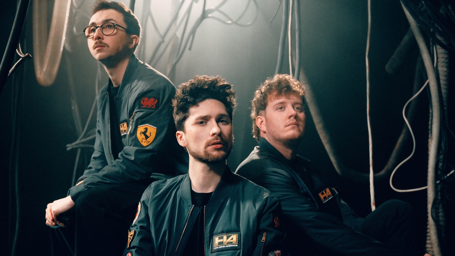 Žijeme v osamělém světě, hlásí Holding Absence s novým albem